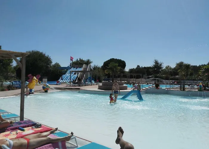 Mobil 43 Dans 4 Etoiles Vakantiepark