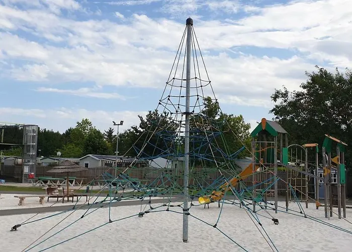 Mobil 43 Dans 4 Etoiles Vakantiepark 4*